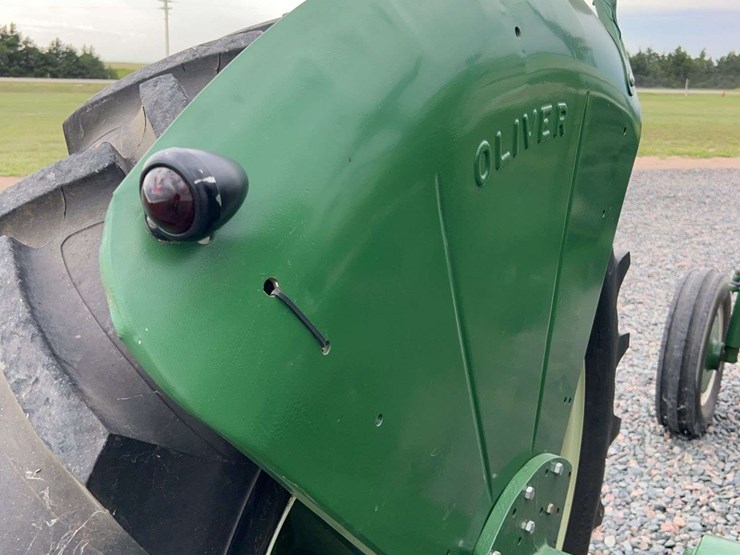 1958-oliver-770-image-52