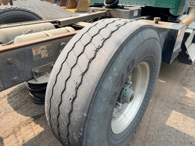 2018-kenworth-t800-image-21