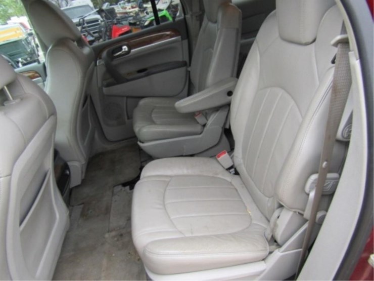 2010-buick-enclave-cxl-image-40