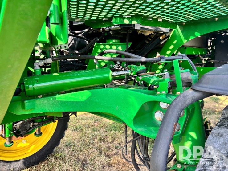 2018-john-deere-r4038-image-42