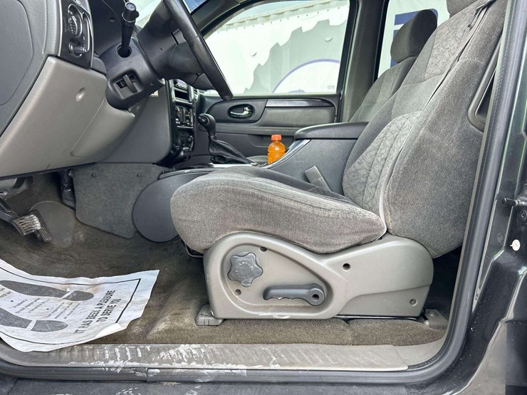 2004-gmc-envoy-image-10