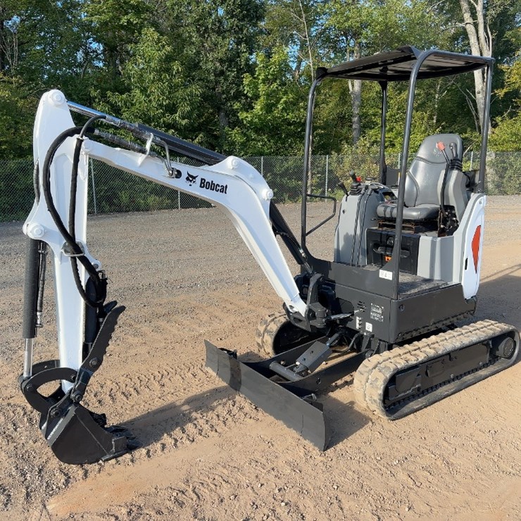 2022 BOBCAT E20