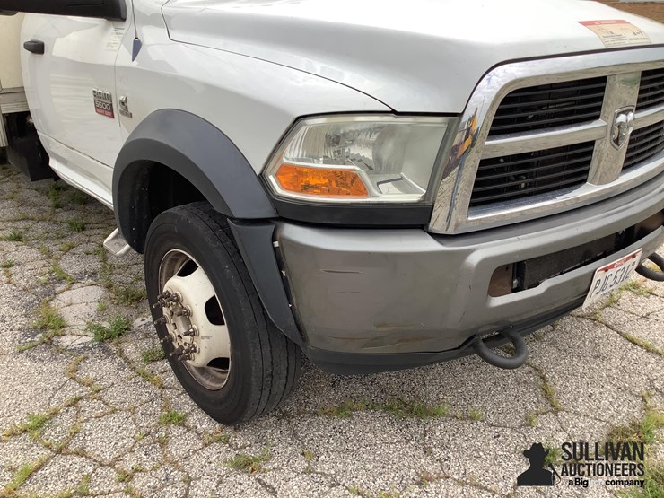 2011-dodge-ram-5500-image-15