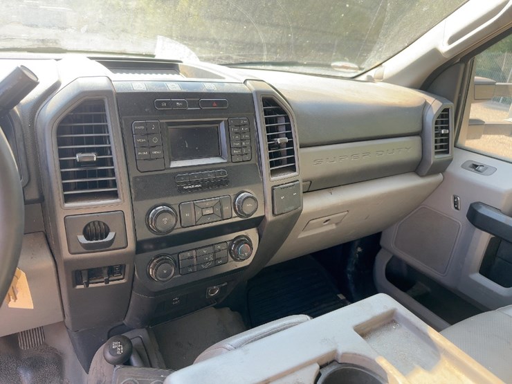 2019-ford-f550-xl-image-36
