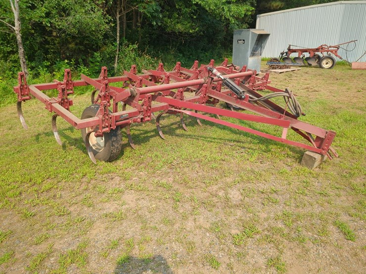 glenco-13'-chisel-plow-image-1