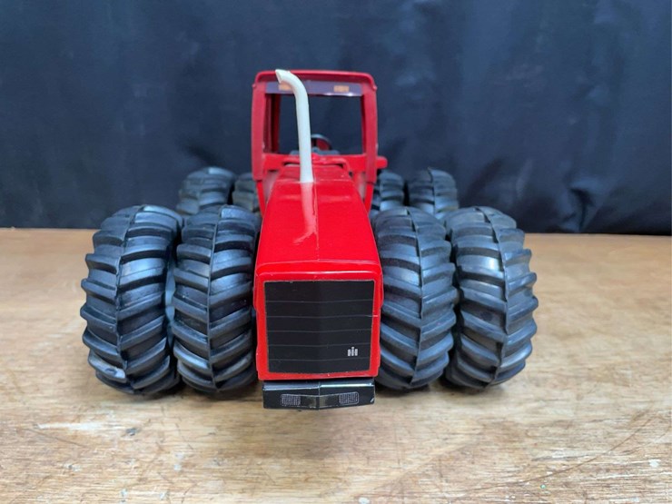 1/16-ih-7488-1984-special-edition-ertl-image-11