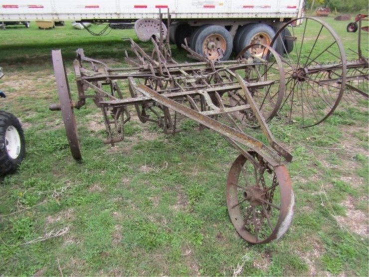 john-deere-2-image-1