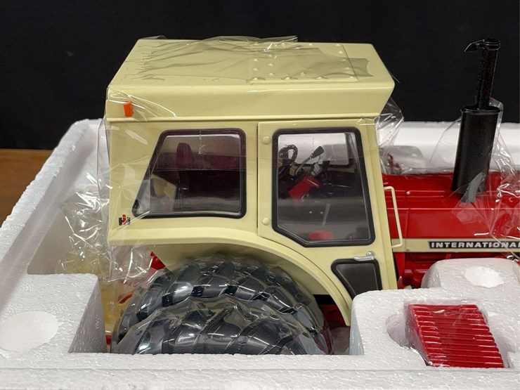 1/16-ih-1466-precision-nib-ertl-image-12