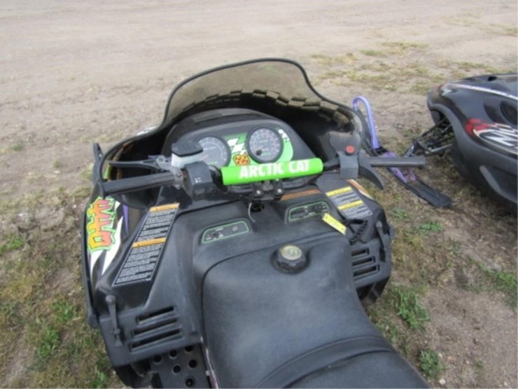 1997-arctic-cat-zl440,4,124-miles,-poly-ski's,runs-image-9