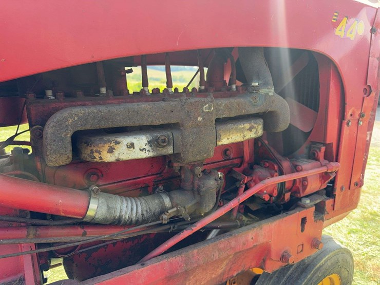 massey-ferguson-44-image-37