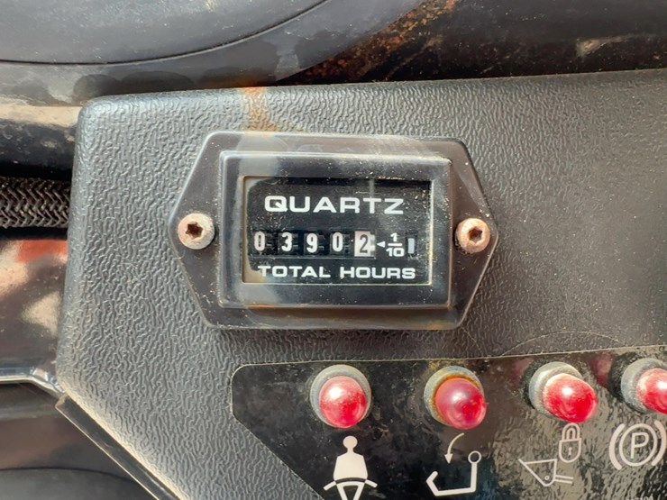 2014-bobcat-s70-image-19