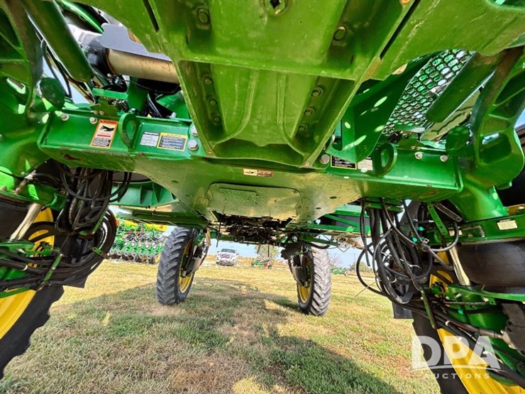 2018-john-deere-r4038-image-24