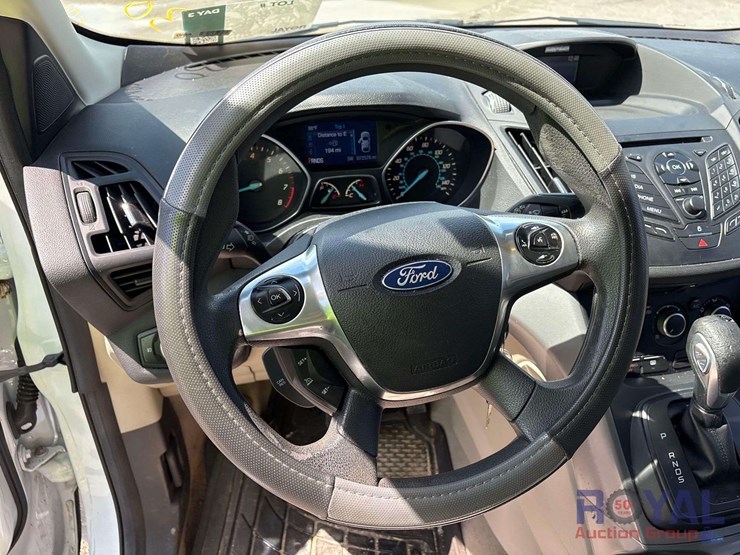 2015-ford-escape-image-13