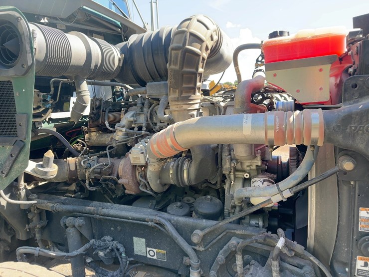 2018-kenworth-t800-image-11