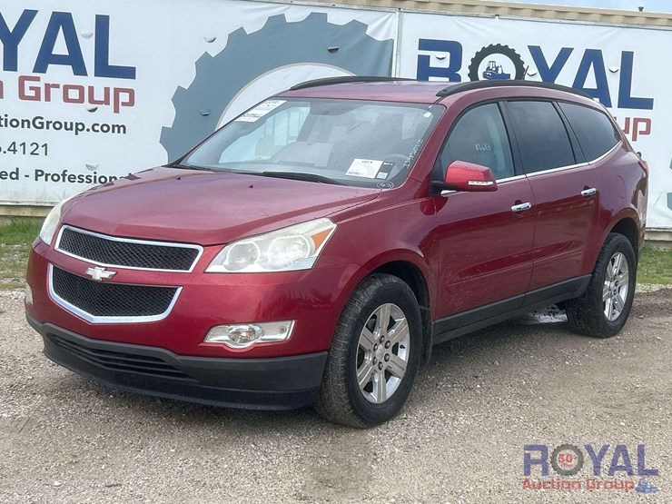 2012-chevrolet-traverse-ltz-image-1