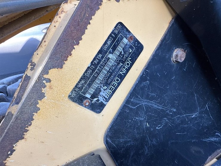 2008-deere-320-image-54