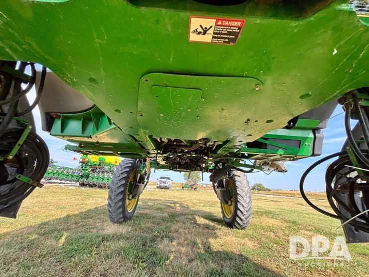 2018-john-deere-r4038-image-25