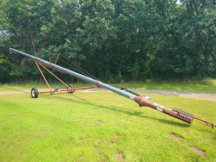 hutchinson/mayrath-auger,-65'-approximately,-8"-image-1