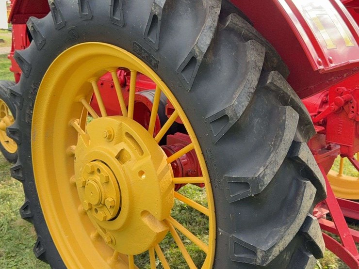 massey-harris-challenger-image-27