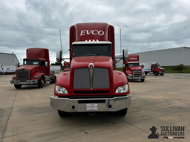 2015-kenworth-t440-image-2