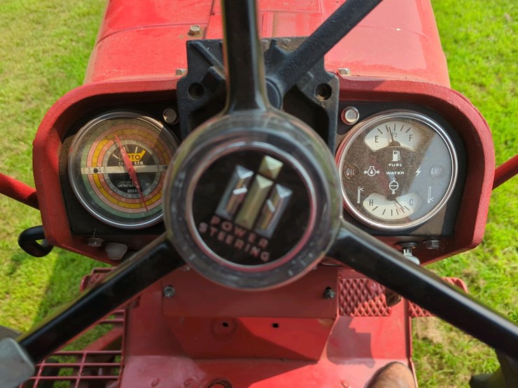 farmall-656-diesel-tractor,-serial-15411s,-65-hp-diesel-engine-image-15