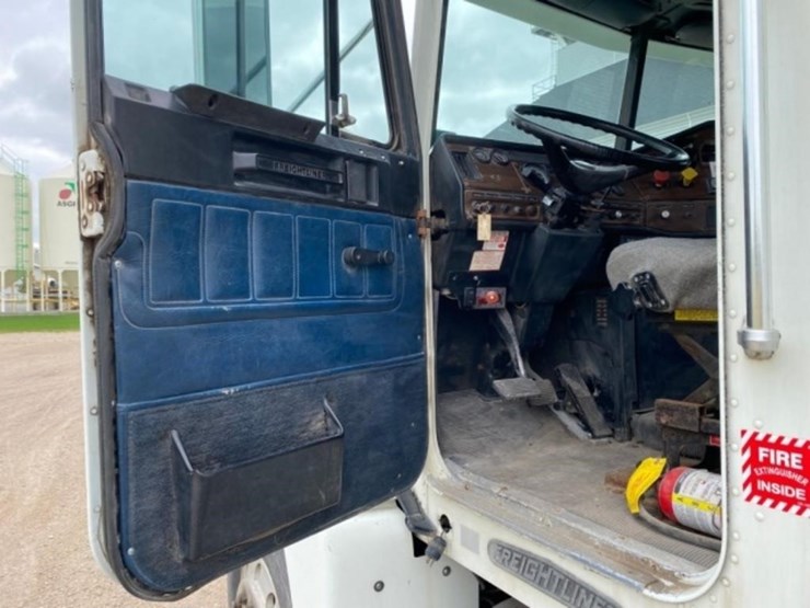 1995-freightliner-fld,detroit-60series,eaton-10sp.-image-45