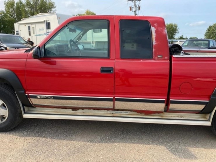 1997-chevy-silverado-1500-5.7l-v8,-auto,-ext.-cab-image-10