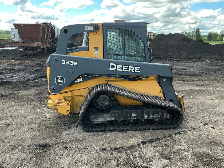 2014-deere-333e-image-5