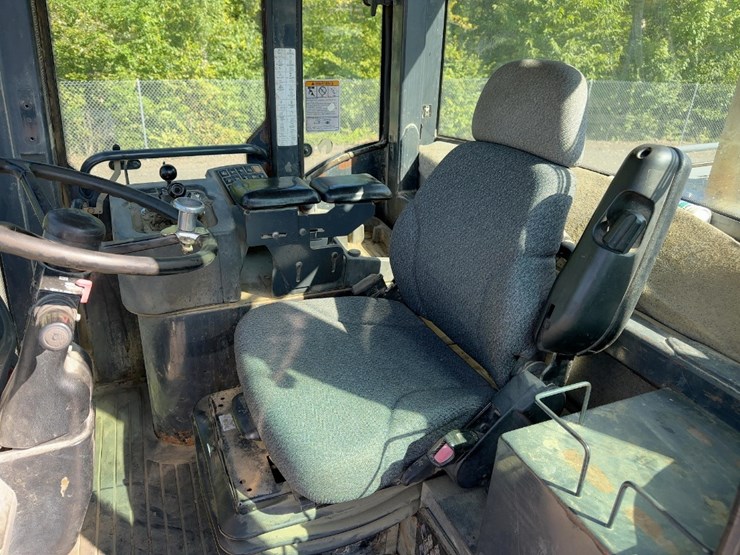 2005-deere-644j-image-28