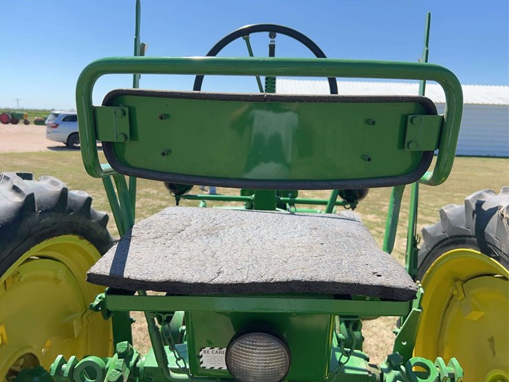 john-deere-model-b-image-42