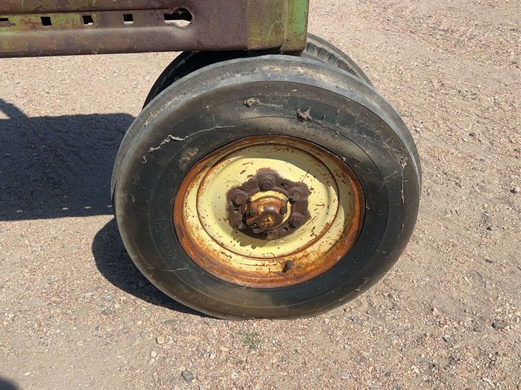john-deere-model-b-image-15
