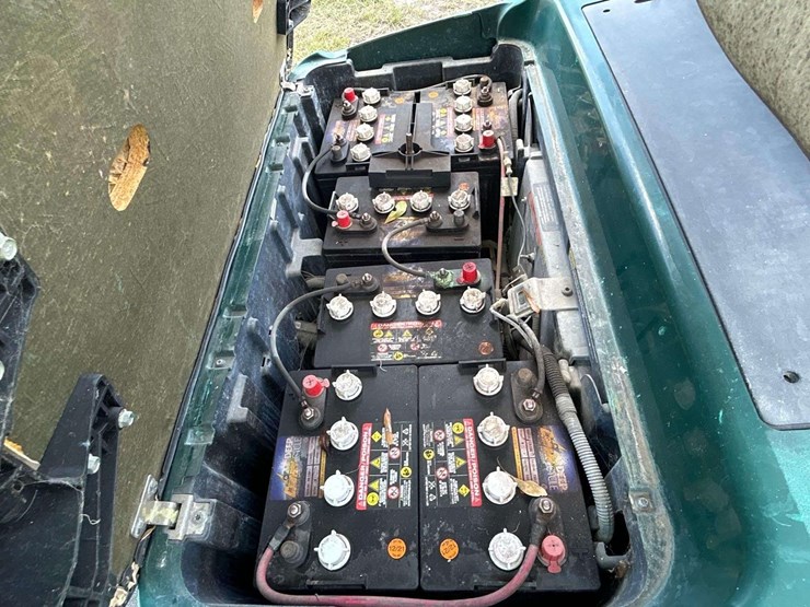 2014-club-car-electric-cart-image-6
