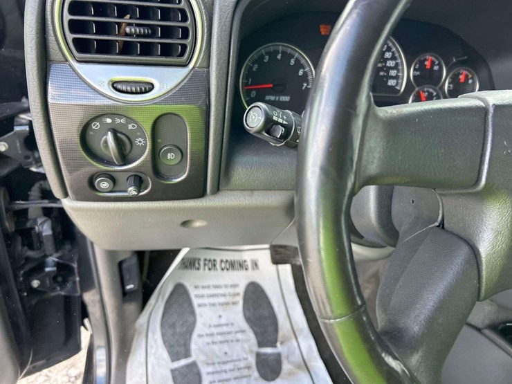 2004-gmc-envoy-image-12