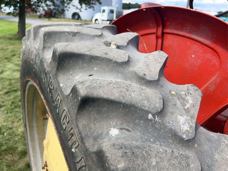 massey-ferguson-33-image-31
