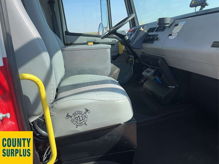 1996-freightliner-fl80-image-18