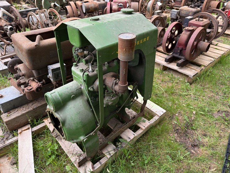 john-deere-luc-image-2