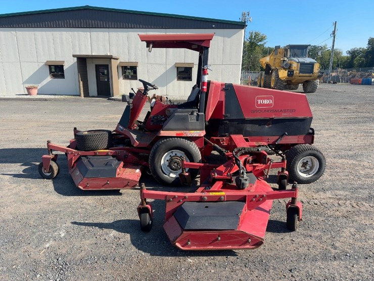 2007-toro-groundsmaster-580d-image-2