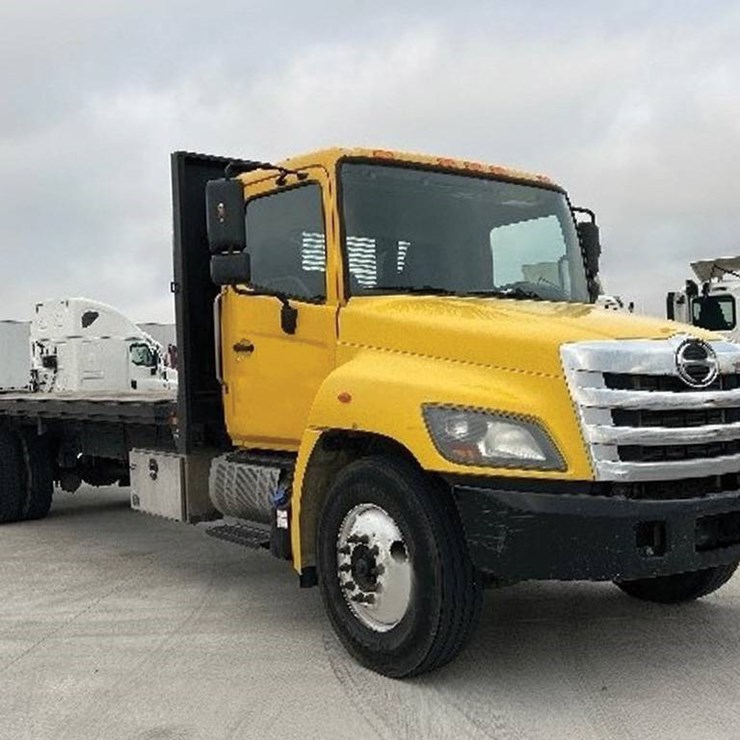 2019 HINO 268