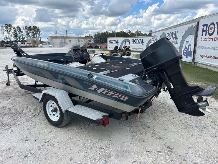 1990-nitro-tracker-165tf-bass-boat-with-s/a-galvanized-trailer-image-4