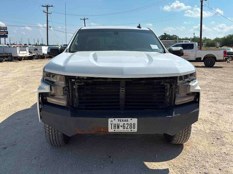 2020-chevrolet-silverado-image-2