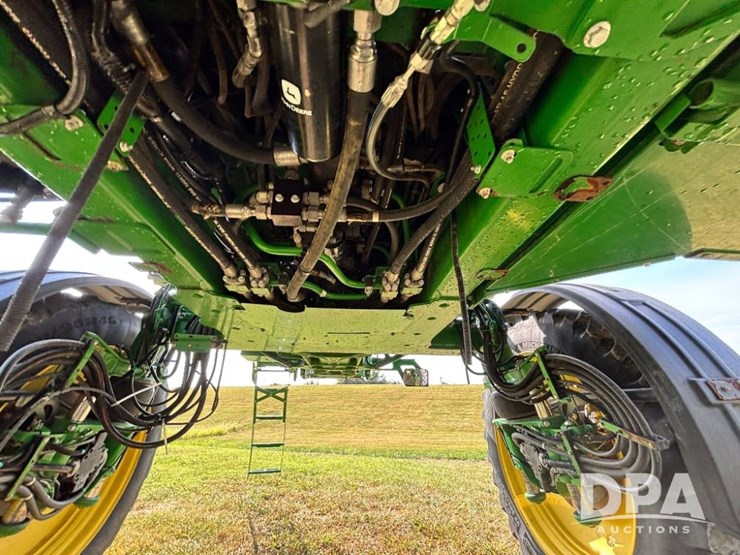 2018-john-deere-r4038-image-70