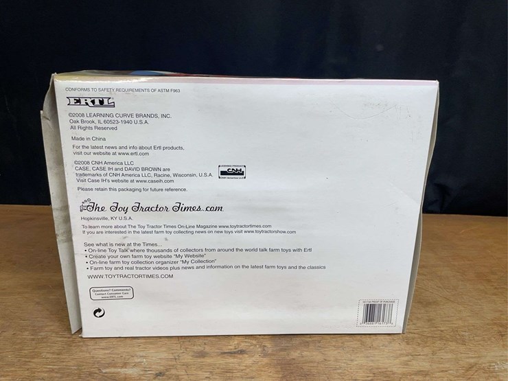 1/16-case-david-brown-2390-2008-ttt-nib-ertl-image-14