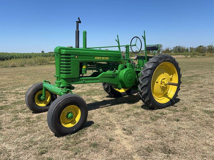 john-deere-model-b-image-1