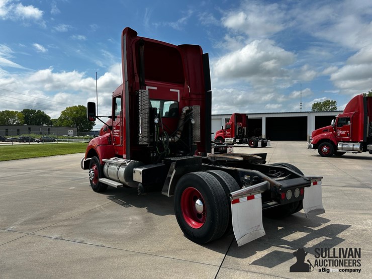 2015-kenworth-t440-image-7