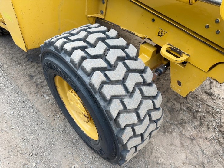 2006-deere-310g-image-13