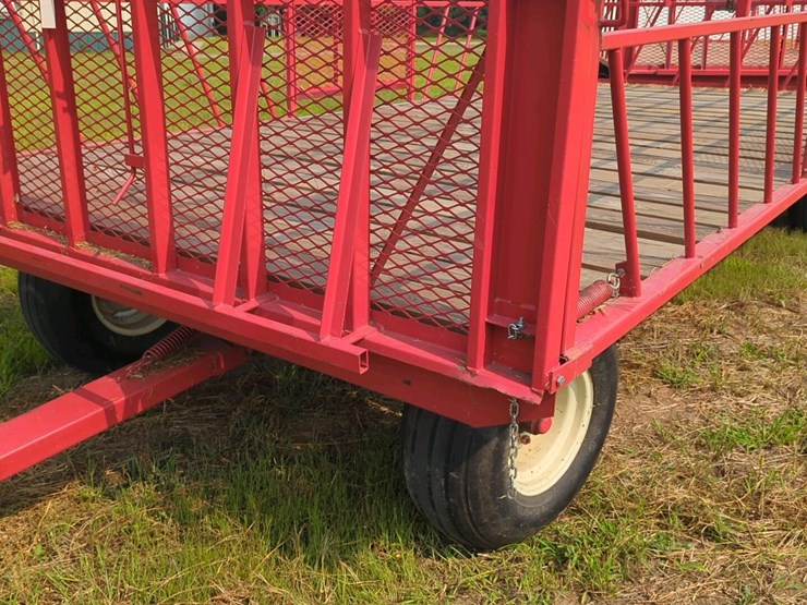ez-trail-kicker-rack-and-running-gear-18'-long-x-10'8"-wide,-slight-twist-in-pole
(stored-inside)-image-2