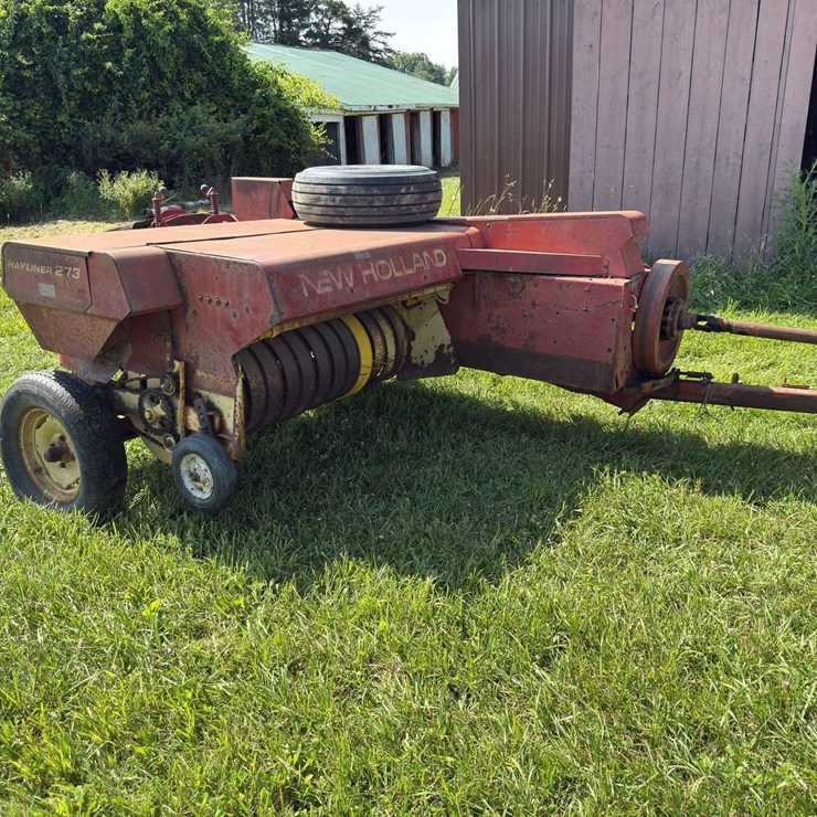 NEW HOLLAND 273