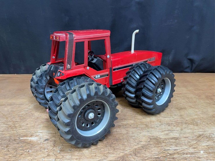 1/16-ih-7488-1984-special-edition-ertl-image-8