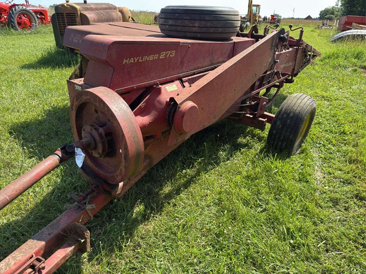 new-holland-273-image-9