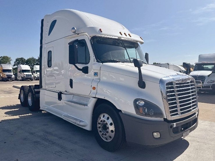 2019-freightliner-cascadia-125-image-1
